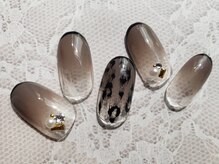 老舗ブティック店内に併設。幅広い世代の方にご利用頂いてます。