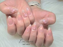 エミュー(Emieux)/チーク薔薇ネイル