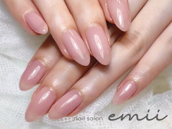 エミィ(emii)の写真/丁寧なハンドケアで美しい指先&長持ちするジェルネイルを☆指先から自信があふれる毎日を♪