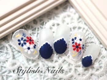 刺繍ネイル×ネイビー