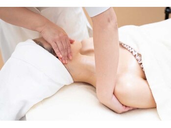 ポーラ センター北駅前店(POLA)/肩甲骨もほぐします♪