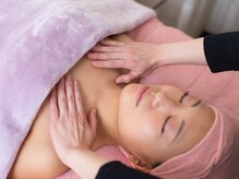 グロッシーサロン(Glossy salon)/リラックス空間でデコルテケア！