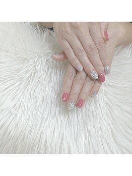 ラメとストーンで埋め尽くし