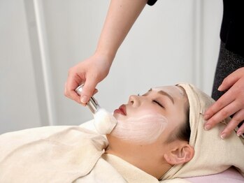 クイーン(QUEEN)/お顔のシェービング