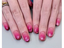 【ワンホンチークネイル】