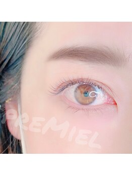 プリミエル(preMiel)/ナチュラルなカラーまつエク