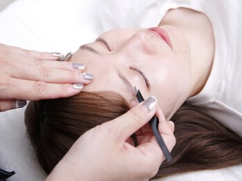 ソーレ(Sole)/《アイブロウリフト×エステ》