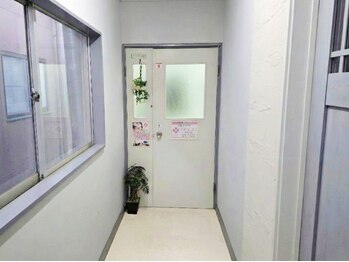 アイズ 新所沢店(I's)/2階へ入って正面の扉がアイズ♪