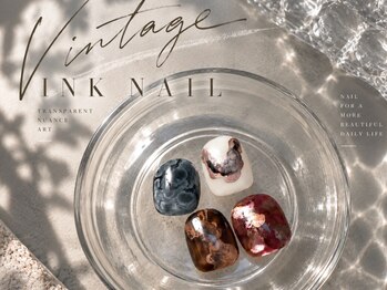 パディネイルズ(PADDY NAILS)の写真/手書きならではの温度感を指先に・・・。ヴィンテージインクネイルでつくる大人のアートネイルなど多数あり