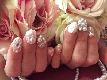 リングアリング(Ring a Ring)/ゴージャスブライダルネイル