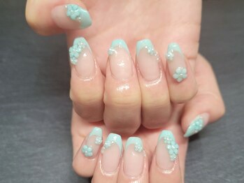 チーネイル(CHIII NAIL)/フラワーフレンチネイル