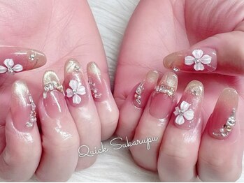 クイックスカルプ 高田馬場(Quick Sukarupu)/ゴールドフラワーネイル