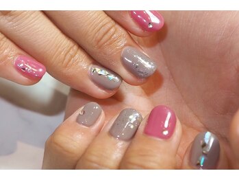 くすみカラーネイル