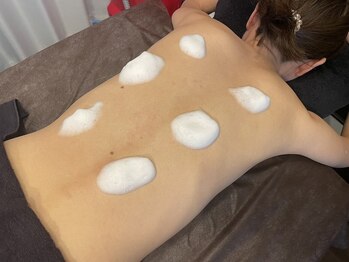 ハーブピーリング&毛穴洗浄専門店 肌REVO 高田馬場店[ニキビ/毛穴/たるみ/美白/シミ]/背中ハーブピーリング/泡ケア