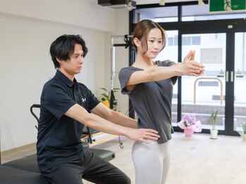 RE:AXIS【ピラティス×整体】の写真/姿勢の崩れや身体の歪みを整えたい方へ。理学療法士の専門知識で、本来の正しい姿勢へと導く本格指導☆