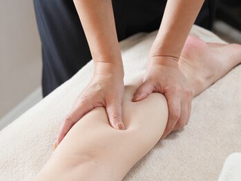 スタジオフラフィー(studio Fluffy)/【オイルリンパ足マッサージ】