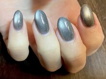ラウレアネイル(Laule’a Nail)の雰囲気（人気！トレンドなマグネットネイル**動かし方いろいろあります◎）