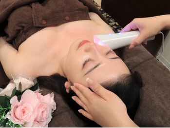 モアトゥインクル 並木通り本店(MORE twinkle)の写真/＼ほうれい線・フェイスラインのたるみに◎／年齢とともに下がった頬・口元を引き上げリフトUP♪