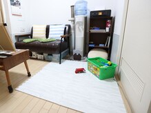 リラクゼーションサロン バゴイ(Bagoly)の雰囲気（施術室のすぐ隣がキッズスペースなのでお子様同伴でも問題なし♪）
