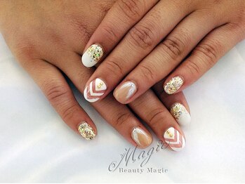 ネイルサロン ビューティーマジック 川口店/ 幾何学ネイル