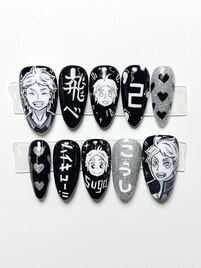 痛ネイル