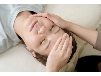 心身整体 ゆにばーす。/小顔をゆがみをフェイシャルで！