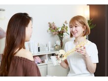 アムリタ ラボラトリーの雰囲気（親身さと心地よい距離感を大切に。絶妙な接客を心がけています）