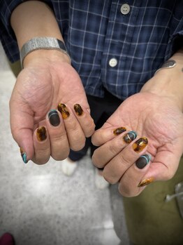 モツヲネイル(motsu.O! NAIL)/アンバーライクデザイン