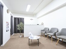 軸椎 南森町院(JIKUTSUI)/