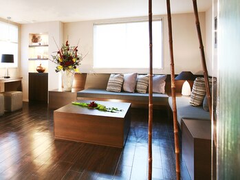 ケムズ インプルーブメントサロン(KMS IMPROVEMENT salon)/サロンのラウンジ風景