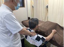 鍼とマッサージのピットイン/車椅子の方施術イメージ１