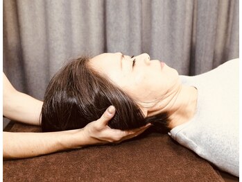高槻たかじ鍼灸整体院の写真/施術開始直後から熟睡される方が続出！本格整体の要素たっぷりの極上ヘッドマッサージをご堪能ください♪