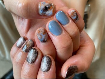 カーティシーネイルズ(curtisii NAILS)/