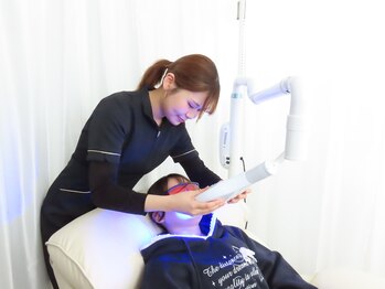 ホワイトニングショップ 尾道店(WHITENING SHOP)の写真/【歯の白さで第一印象もUP♪】短時間で効果実感！若者に人気のホワイトニングショップへGO！