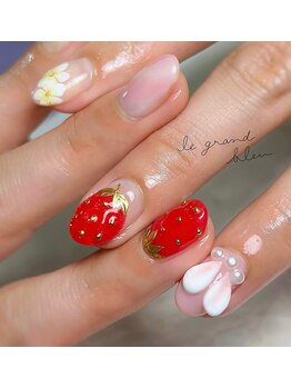 お持ち込みの苺と、3Dうさ耳