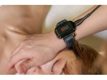 コルミチョン サロン(骨美整 salon)/施術者の手から高周波小顔矯正