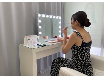 エクシアホワイトニング 武蔵小杉店/お客様とのお写真