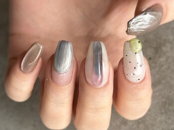 チルダ(tilde)/囲みアート