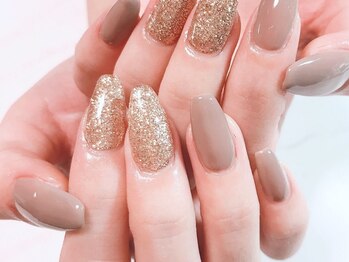 ネイルサロンルーミー(ROOMY)の写真/《働く女性の味方》全スタッフ技能検定1級保持◎指先を見るたび気分が上がる上品な仕上がりに。