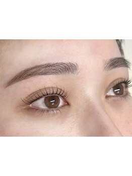 ナチュラル上品な目元にしたい