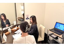 3D肌診断で、パーソナルにあわせた施術やお化粧品をお選びします