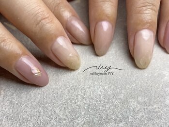 アイヴィー(IVY)/ニュアンスネイル