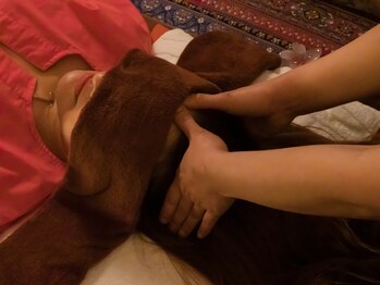 スックサワッディー 神保町/ヘッドマッサージ