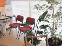 天明カイロプラクティック ながい整体院/待合室