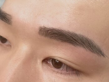 ソナ(sona)の写真/≪眉毛でお顔の印象がガラッと変わる!≫眉毛ワックスですっぴんでも印象UP◎メンズにもおすすめ！