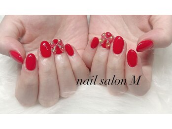 ネイルサロン M/ワンカラー+パーツ 4780円