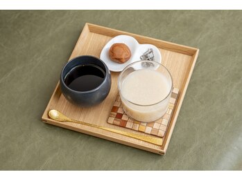 ニフ 六本木(nifu)/8、寛ぎながら・・・