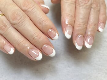 バーガンディ 鶴田(BURGUNDY)/フレンチネイル