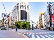 ザ ブロウ 渋谷店(THE BROW)/MODIの信号を渡り左に50m直進