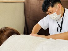 整体 ほぐし処 ふわり/肩周りも入念に！